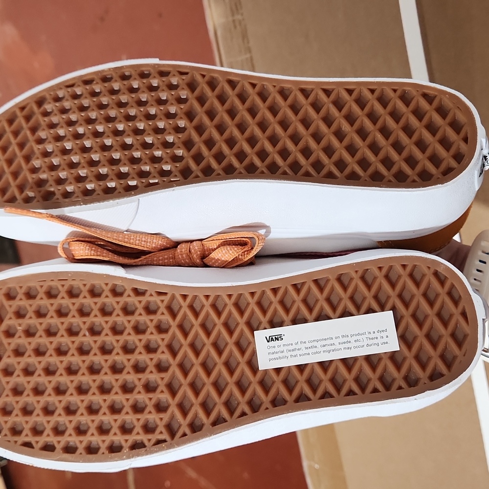 Vans - Picture 4 of 4